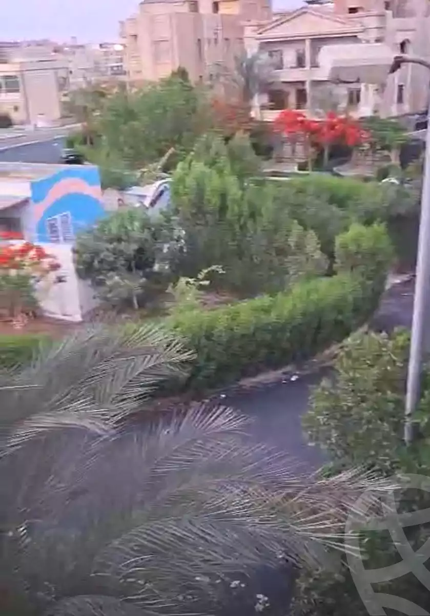 https://aqarmap.com.eg/ar/listing/6716740-for-sale-cairo-el-sheikh-zayed-city-el-hay-elasher-street-100