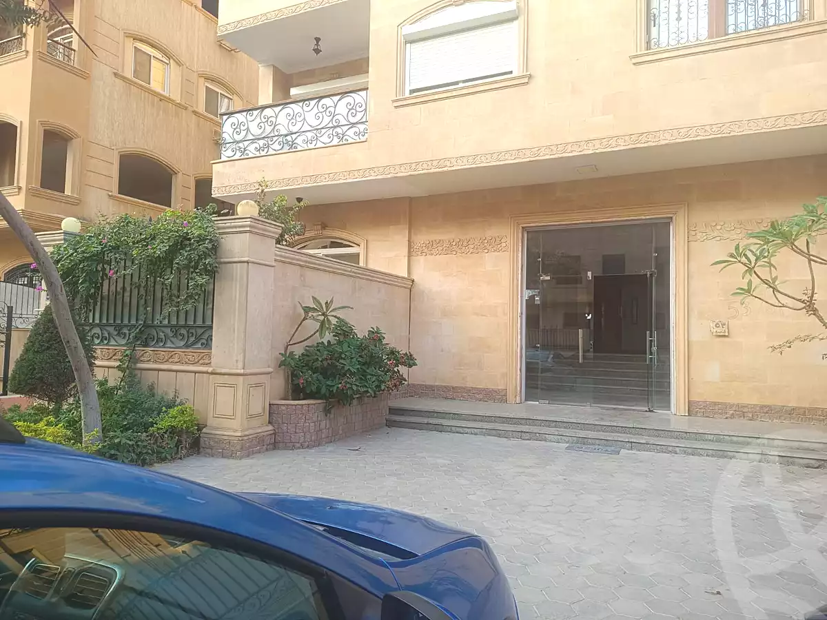 https://aqarmap.com.eg/ar/listing/6716761-for-rent-cairo-6th-of-october-el-hay-el-motamyz-fourth-touristic-village-mahmoud-sami-el-baroudi-st