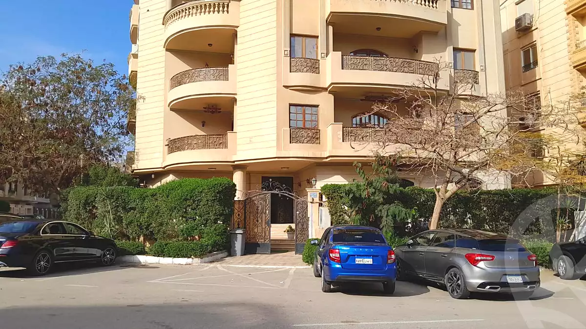 https://aqarmap.com.eg/ar/listing/6717402-for-sale-cairo-new-cairo-el-narges-el-narges-omarat-mohamed-sabry-abu-alam-st
