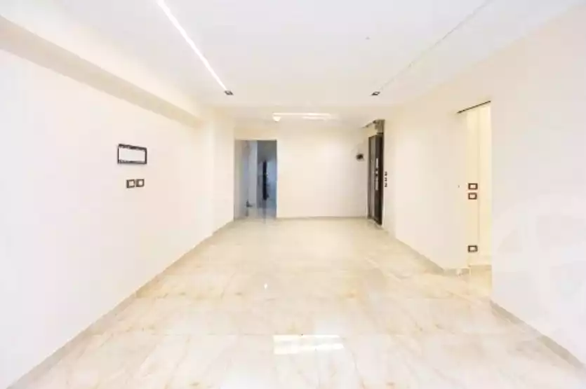 https://aqarmap.com.eg/ar/listing/6717693-for-sale-alexandria-sydy-bshr-sydy-bshr-bhry