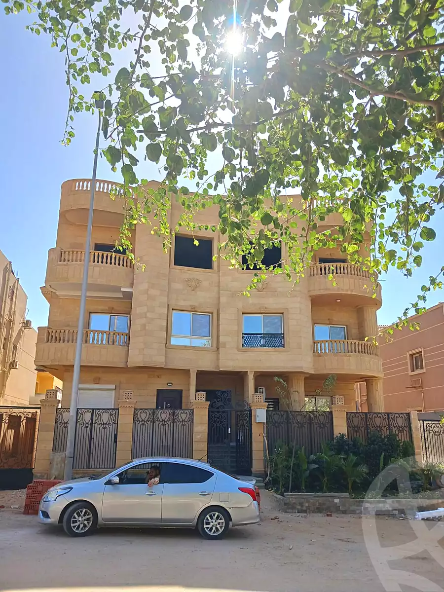 https://aqarmap.com.eg/ar/listing/6718822-for-sale-cairo-new-cairo-sharq-el-akadamiya-al-tahrir-st