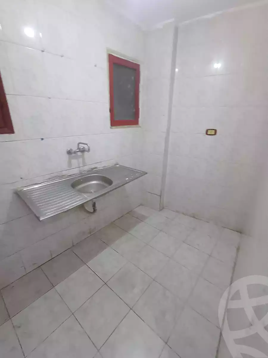 https://aqarmap.com.eg/ar/listing/6720168-for-sale-alexandria-sydy-bshr-sydy-bshr-bhry-shr-khld-bn-lwlyd
