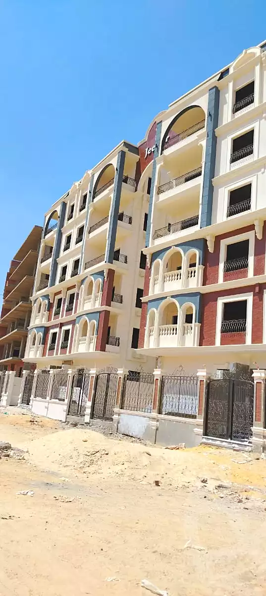 https://aqarmap.com.eg/ar/listing/6723081-for-sale-cairo-6th-of-october-el-ahyaa-neighborhood-9th