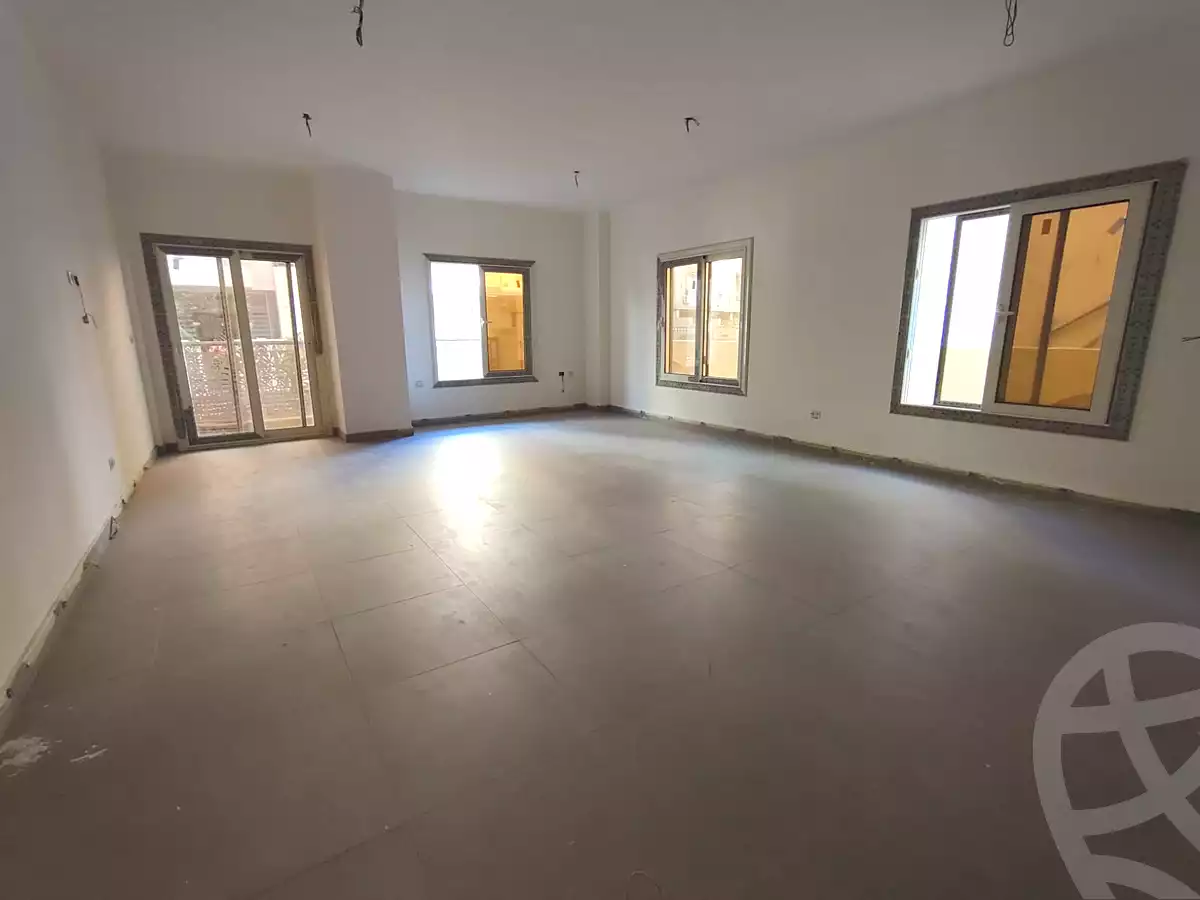 https://aqarmap.com.eg/en/listing/6723084-for-rent-cairo-el-sheikh-zayed-city-compounds-el-khamayel