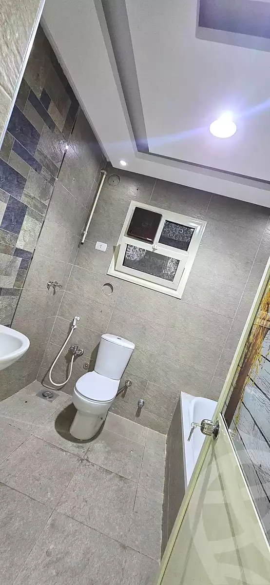 https://aqarmap.com.eg/ar/listing/6722751-for-rent-cairo-helwan-ahmed-enci-st