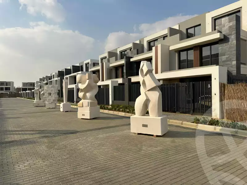 https://aqarmap.com.eg/ar/listing/6723230-for-sale-cairo-new-cairo-compounds-el-patio-town-compound-la-vista