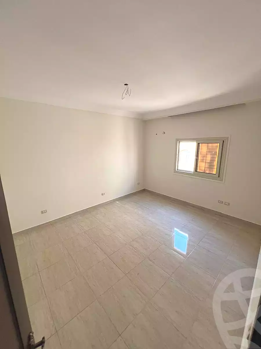 https://aqarmap.com.eg/ar/listing/6723393-for-rent-cairo-new-cairo-el-yassamin-el-yasmeen-3-mohamed-rahim-st
