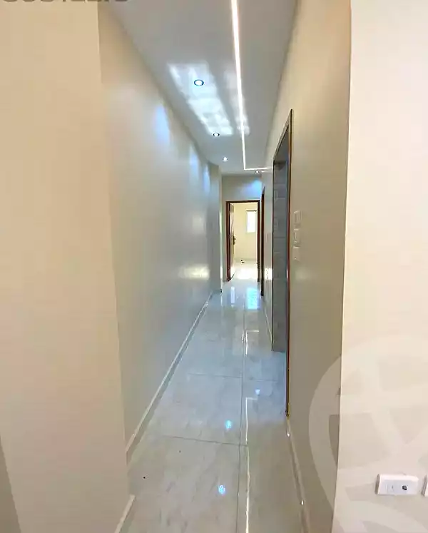 https://aqarmap.com.eg/ar/listing/6725330-for-sale-cairo-6th-of-october-el-ahyaa-neighborhood-2nd-divided-from-al-kafrawei-st