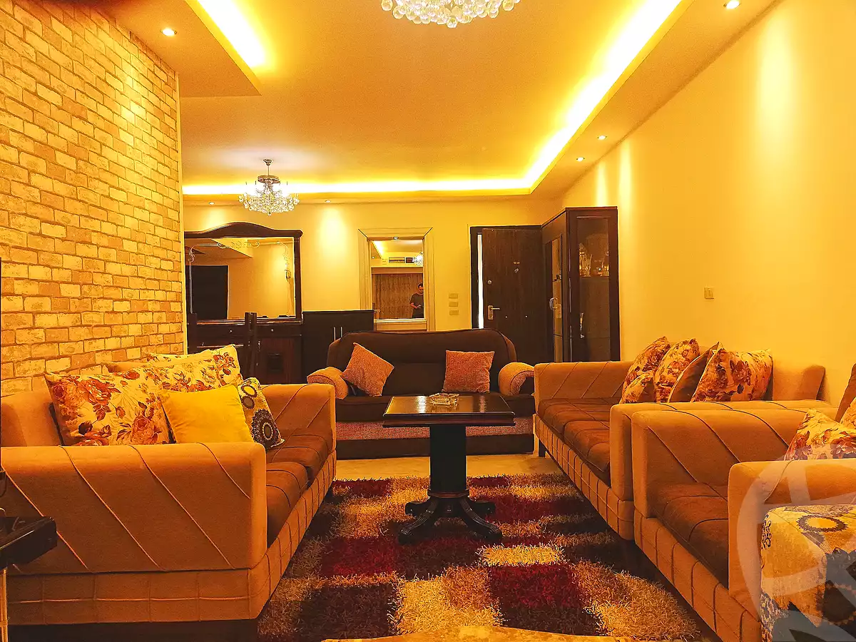 https://aqarmap.com.eg/ar/listing/6725467-for-rent-cairo-manial-manial-st