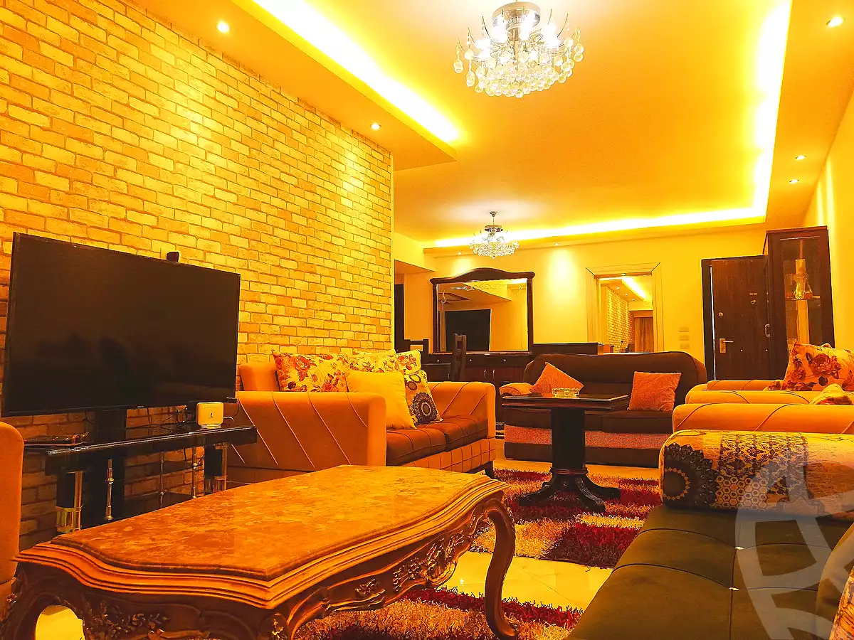 https://aqarmap.com.eg/ar/listing/6725467-for-rent-cairo-manial-manial-st