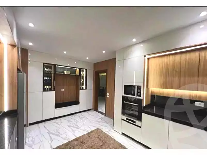 https://aqarmap.com.eg/ar/listing/6726009-for-rent-cairo-new-cairo-compounds-hyde-park-centre-ville-hyde-park