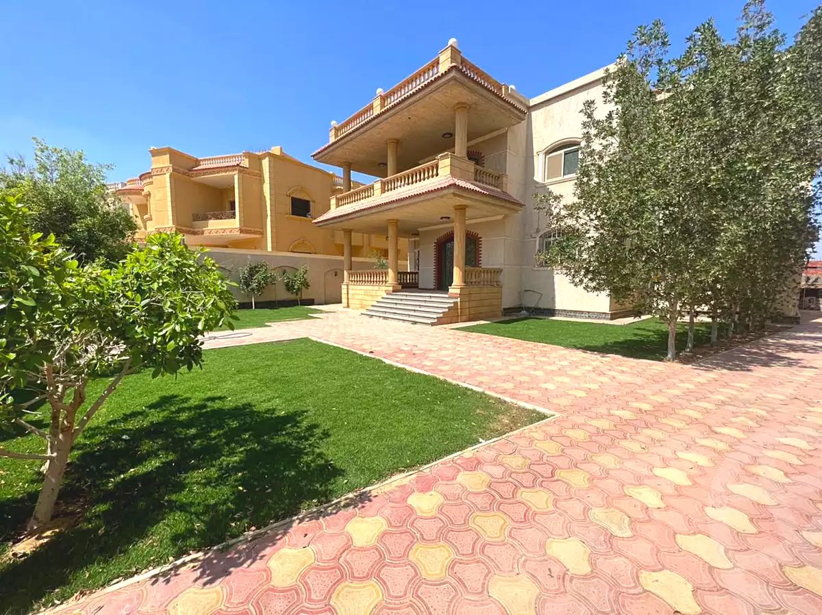 https://aqarmap.com.eg/ar/listing/6727651-for-rent-cairo-new-cairo-ganob-el-akadamiya-south-academy-b-taha-hussein-st
