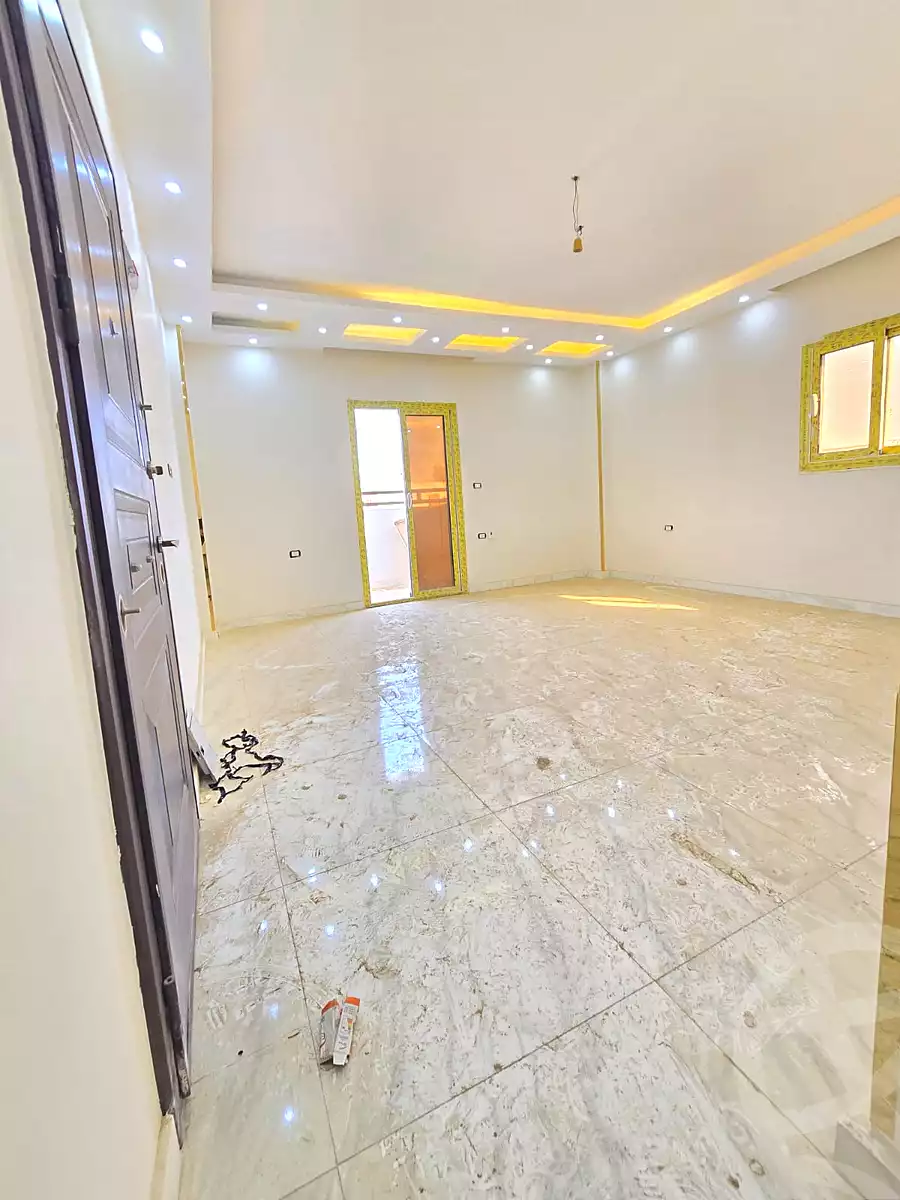 https://aqarmap.com.eg/ar/listing/6728391-for-sale-cairo-6th-of-october-el-ahyaa-neighborhood-1st-al-maahad