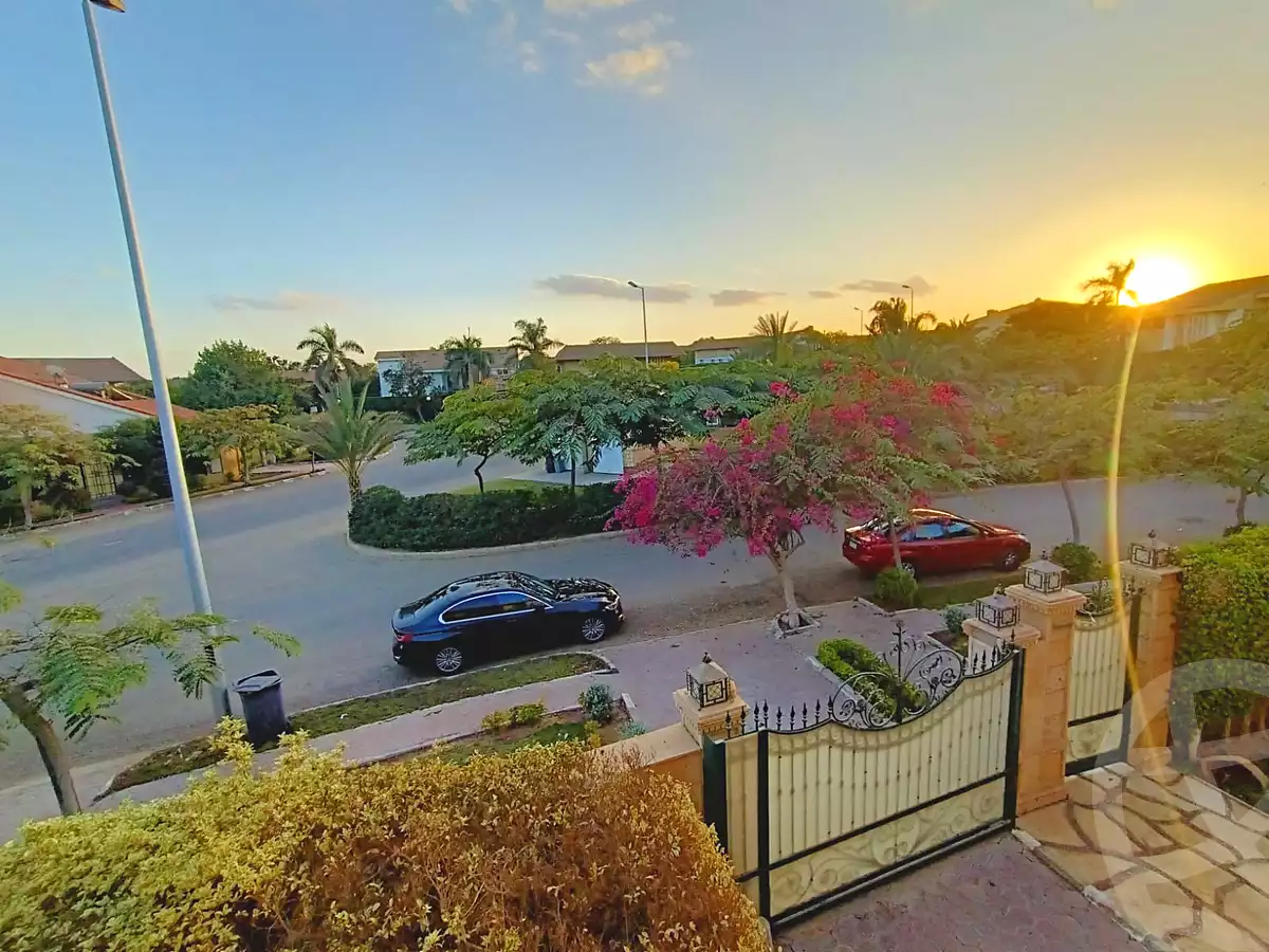 https://aqarmap.com.eg/ar/listing/6728555-for-sale-cairo-el-sheikh-zayed-city-compounds-el-rabwa