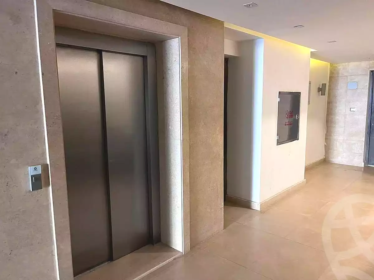 https://aqarmap.com.eg/ar/listing/6728753-for-sale-cairo-new-administrative-capital-r4-village-de-la-capitale-palm-hills
