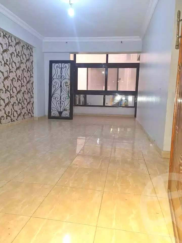 https://aqarmap.com.eg/ar/listing/6730217-for-rent-alexandria-sydy-bshr-sydy-bshr-bhry-street-16