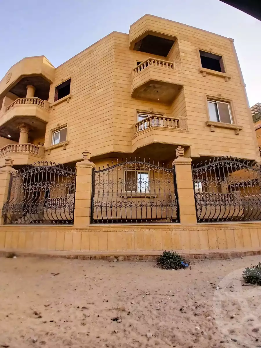 https://aqarmap.com.eg/ar/listing/6730651-for-sale-cairo-new-cairo-sharq-el-akadamiya-al-tahrir-st