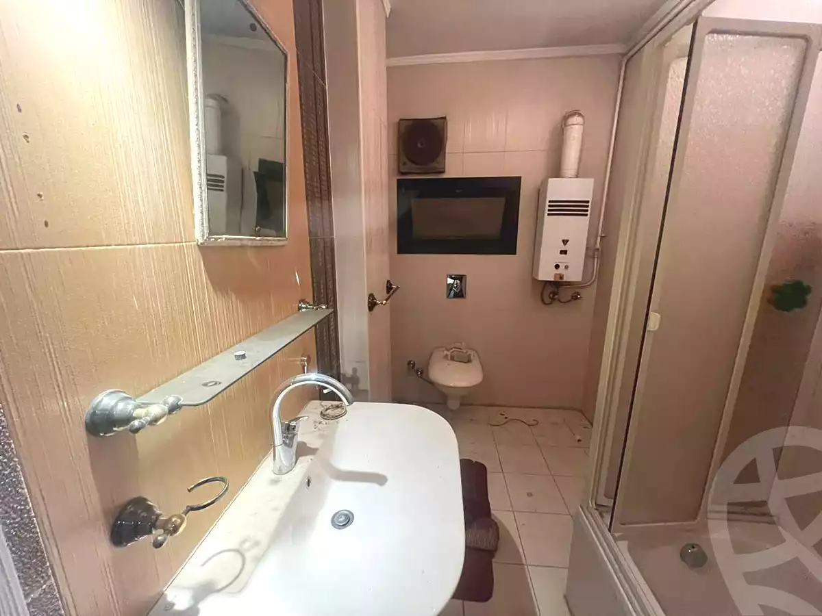 https://aqarmap.com.eg/en/listing/6731406-for-rent-cairo-dokki-mohey-el-din-abo-el-ezz