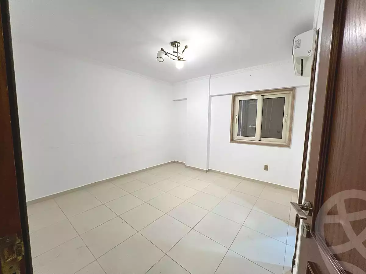 https://aqarmap.com.eg/ar/listing/6731505-for-rent-cairo-el-mohandesen-abd-el-moneam-riad-st