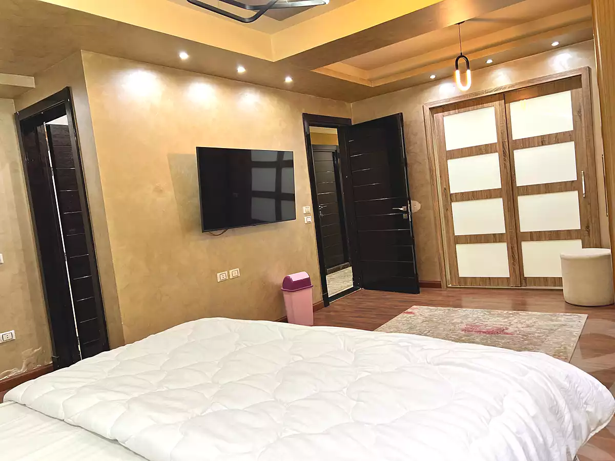 https://aqarmap.com.eg/ar/listing/6731562-for-rent-cairo-el-mohandesen-abd-el-moneam-riad-st