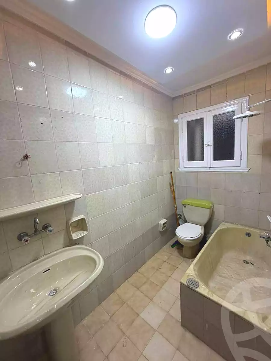 https://aqarmap.com.eg/ar/listing/6732697-for-sale-alexandria-l-jmy-lbytsh-el-hanafeya-st