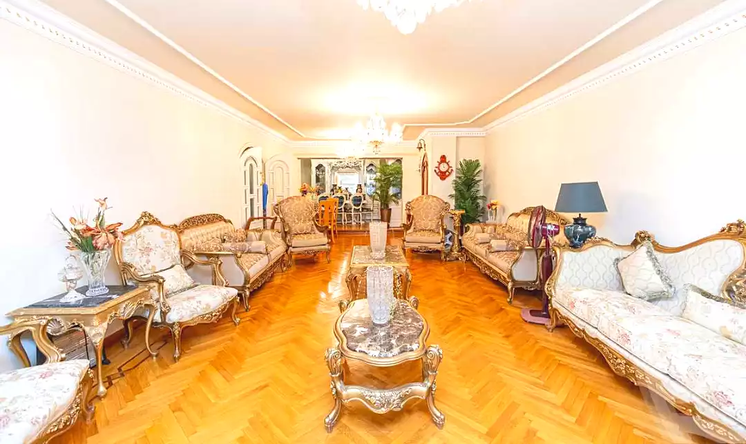 https://aqarmap.com.eg/ar/listing/6732847-for-sale-alexandria-ganaklis-shr-mrtdy-bsh