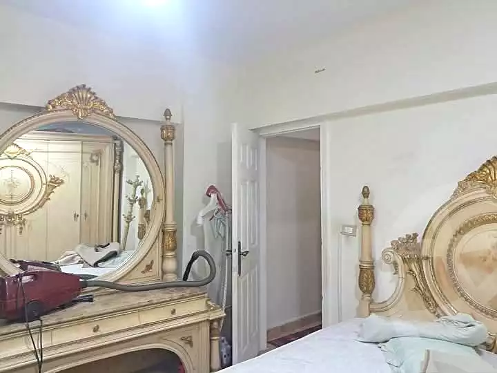 https://aqarmap.com.eg/ar/listing/6733354-for-sale-alexandria-miami-farook-abd-al-wahab-st