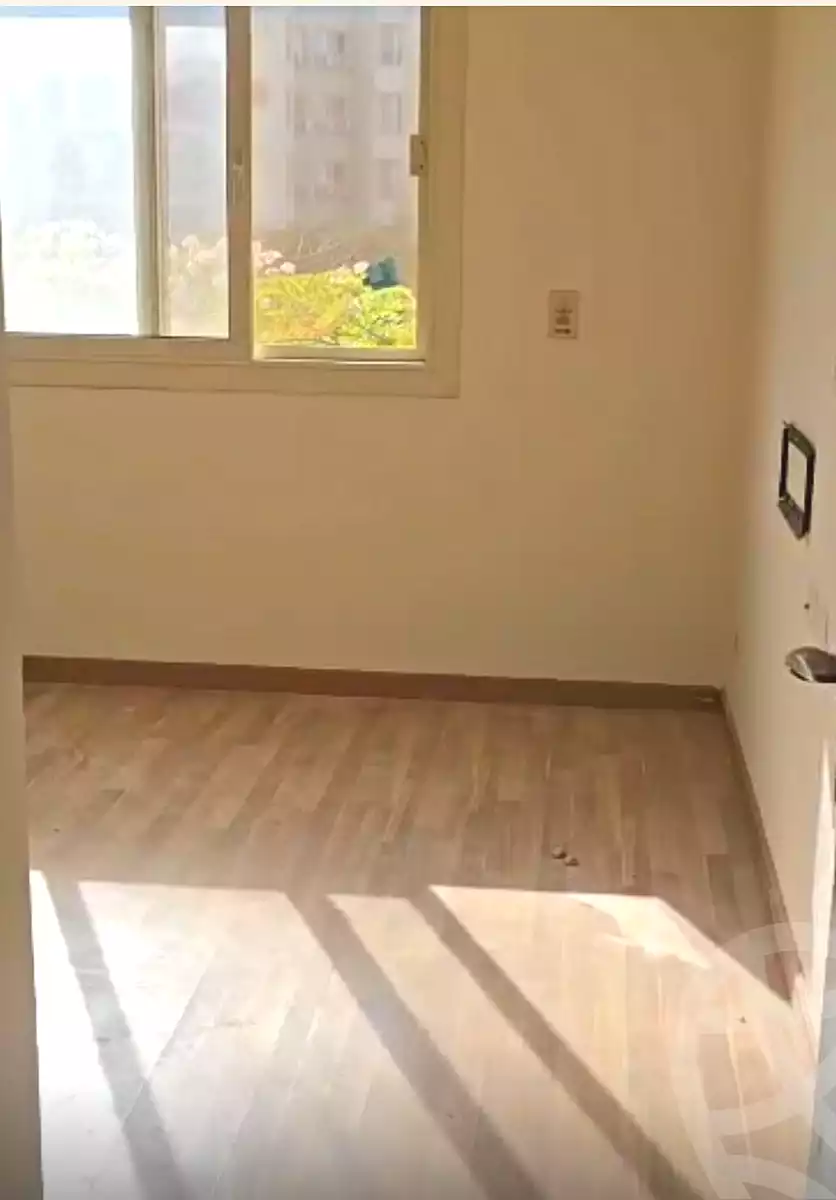 https://aqarmap.com.eg/en/listing/6733515-for-rent-cairo-el-sheikh-zayed-city-compounds-dh-drys