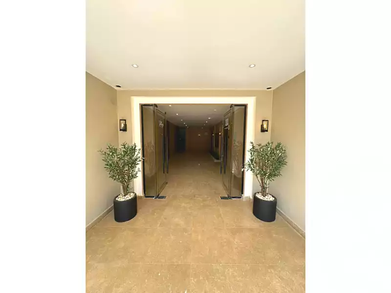 https://aqarmap.com.eg/ar/listing/6734222-for-sale-cairo-el-sheikh-zayed-city-compounds-kmbwnd-fyldj-wyst-dr-llttwyr