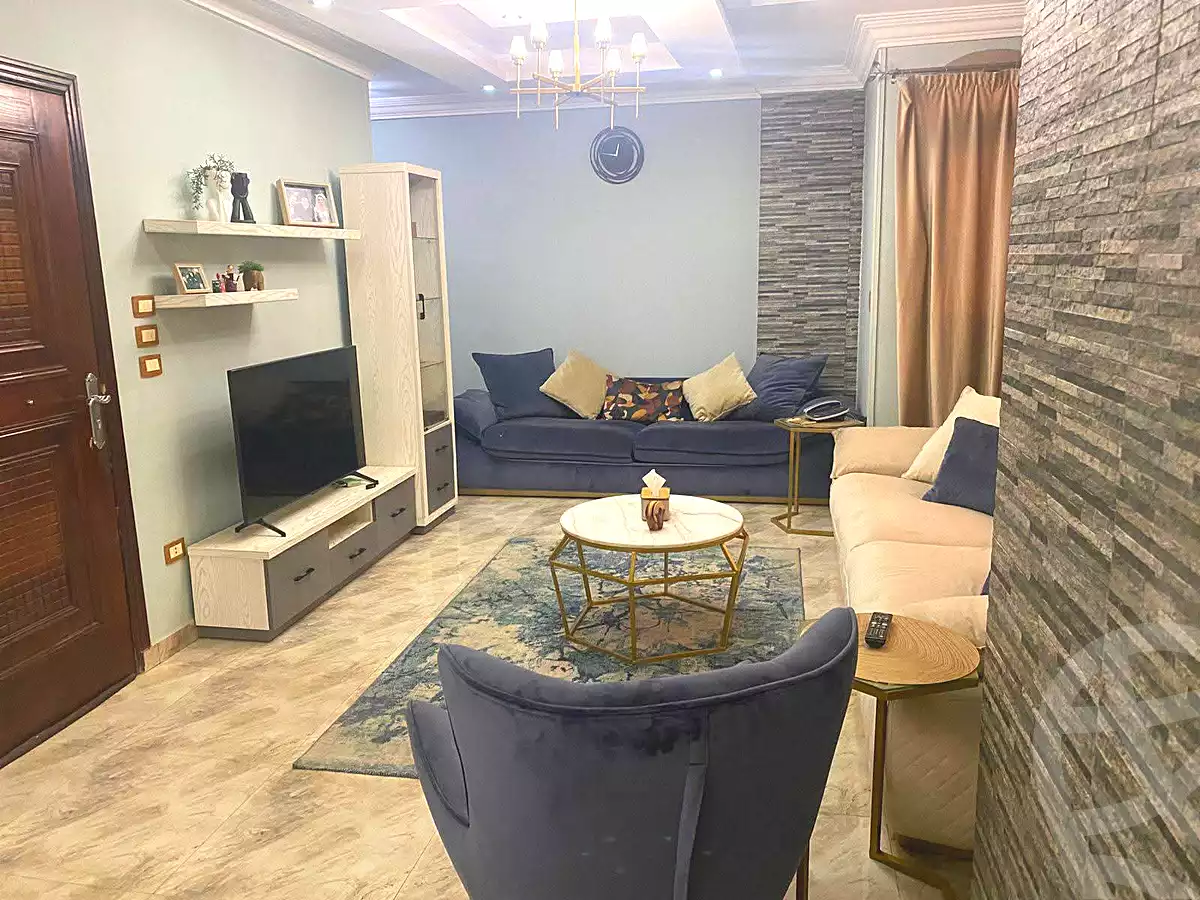 https://aqarmap.com.eg/ar/listing/6737602-for-sale-cairo-helwan-helwan-el-sharkeya-mostafa-safwat-st