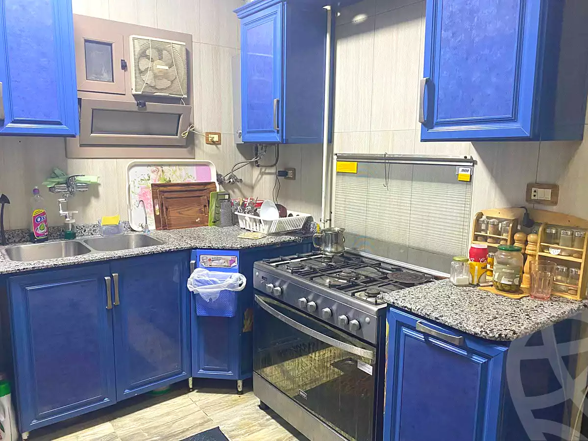 https://aqarmap.com.eg/ar/listing/6737602-for-sale-cairo-helwan-helwan-el-sharkeya-mostafa-safwat-st