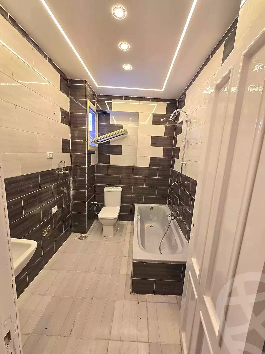 https://aqarmap.com.eg/ar/listing/6738596-for-sale-alexandria-sydy-bshr-sydy-bshr-bhry-shr-khld-bn-lwlyd