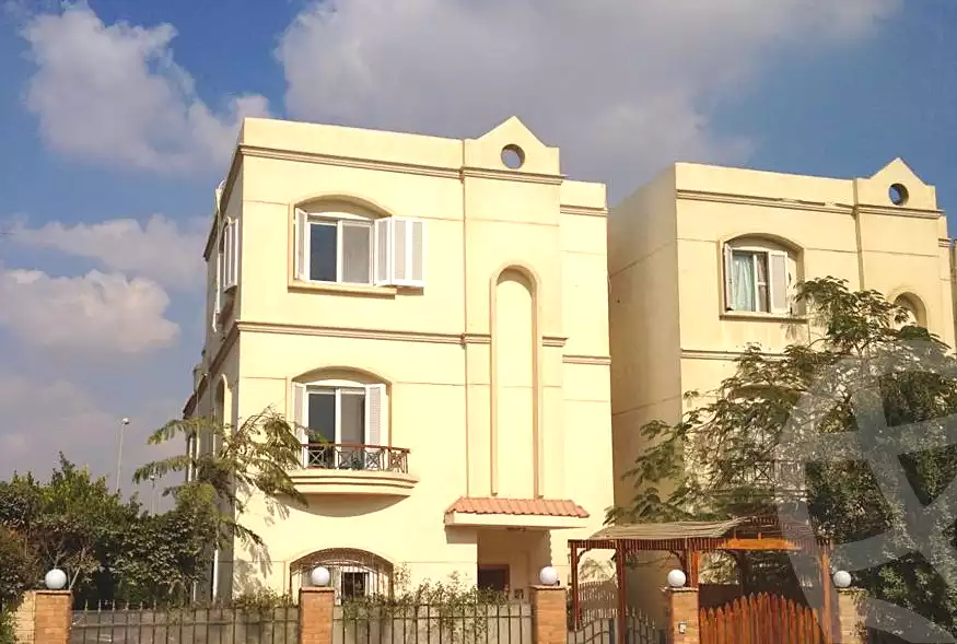 https://aqarmap.com.eg/ar/listing/6738850-for-sale-cairo-el-sheikh-zayed-city-compounds-hadayek-el-mohandiseen