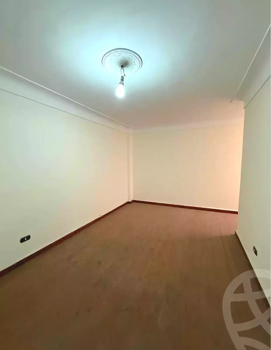 https://aqarmap.com.eg/en/listing/6740107-for-sale-alexandria-el-asafra-l-sfr-bhry