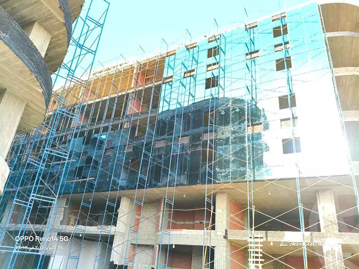 https://aqarmap.com.eg/ar/listing/6740111-for-sale-cairo-el-sheikh-zayed-city-compounds-101-mall-premium