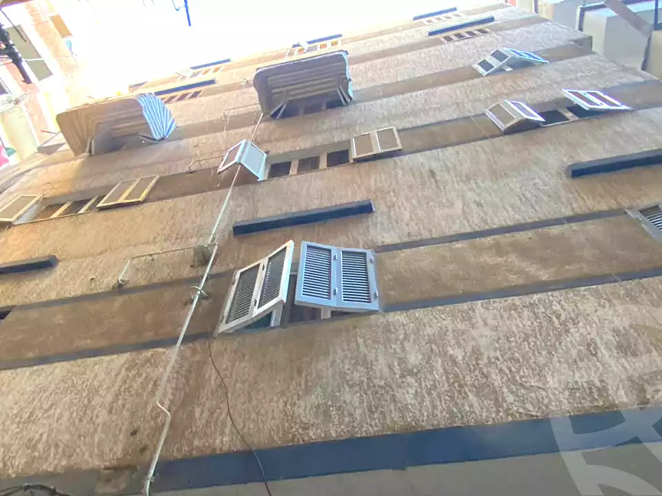 https://aqarmap.com.eg/ar/listing/6741949-for-sale-alexandria-alhadara-new-el-hadra-abou-bakr-el-sedeek-st-1