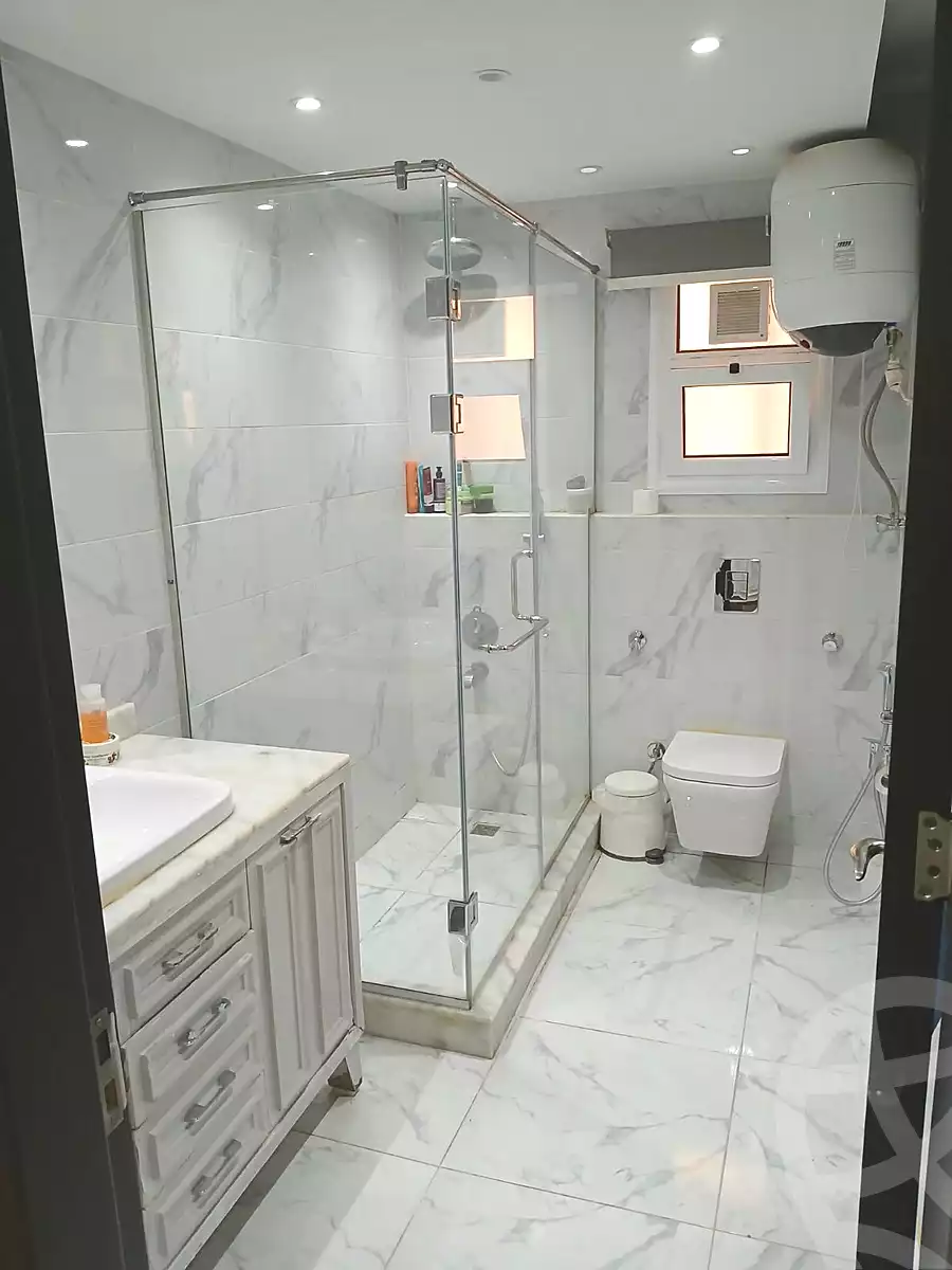 https://aqarmap.com.eg/ar/listing/6742826-for-sale-cairo-el-sheikh-zayed-city-compounds-el-khamayel