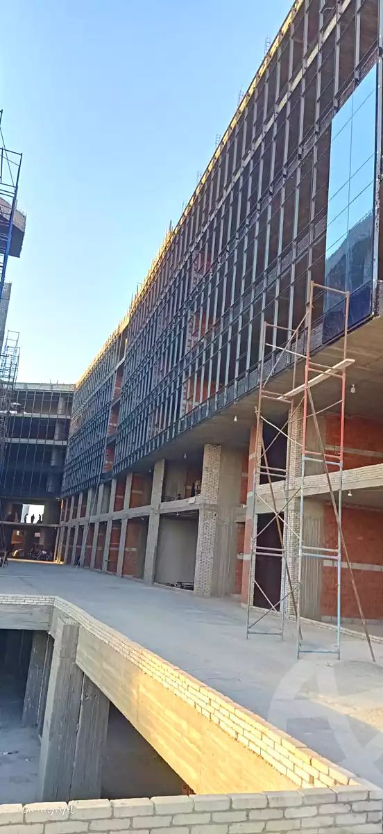 https://aqarmap.com.eg/ar/listing/6742975-for-sale-cairo-el-sheikh-zayed-city-compounds-101-mall-premium