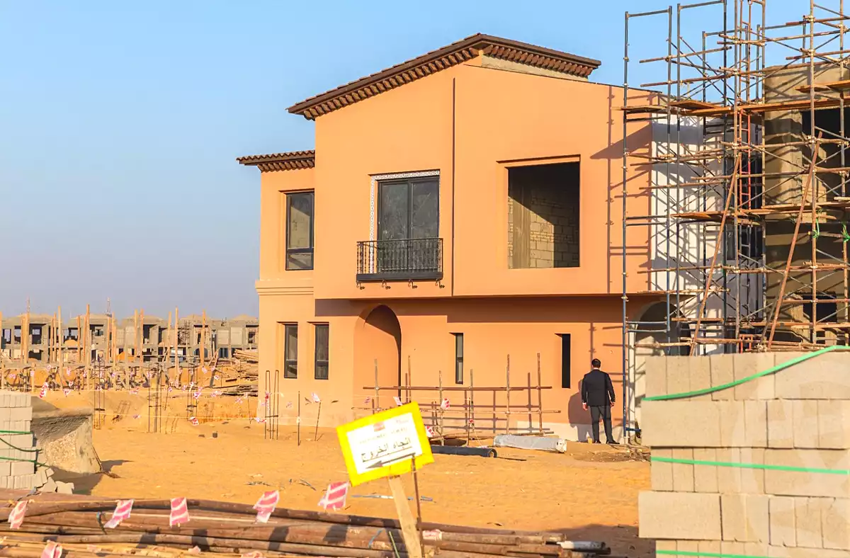 https://aqarmap.com.eg/ar/listing/6743357-for-sale-cairo-el-sheikh-zayed-city-compounds-kmbwnd-fyldj-wyst-dr-llttwyr