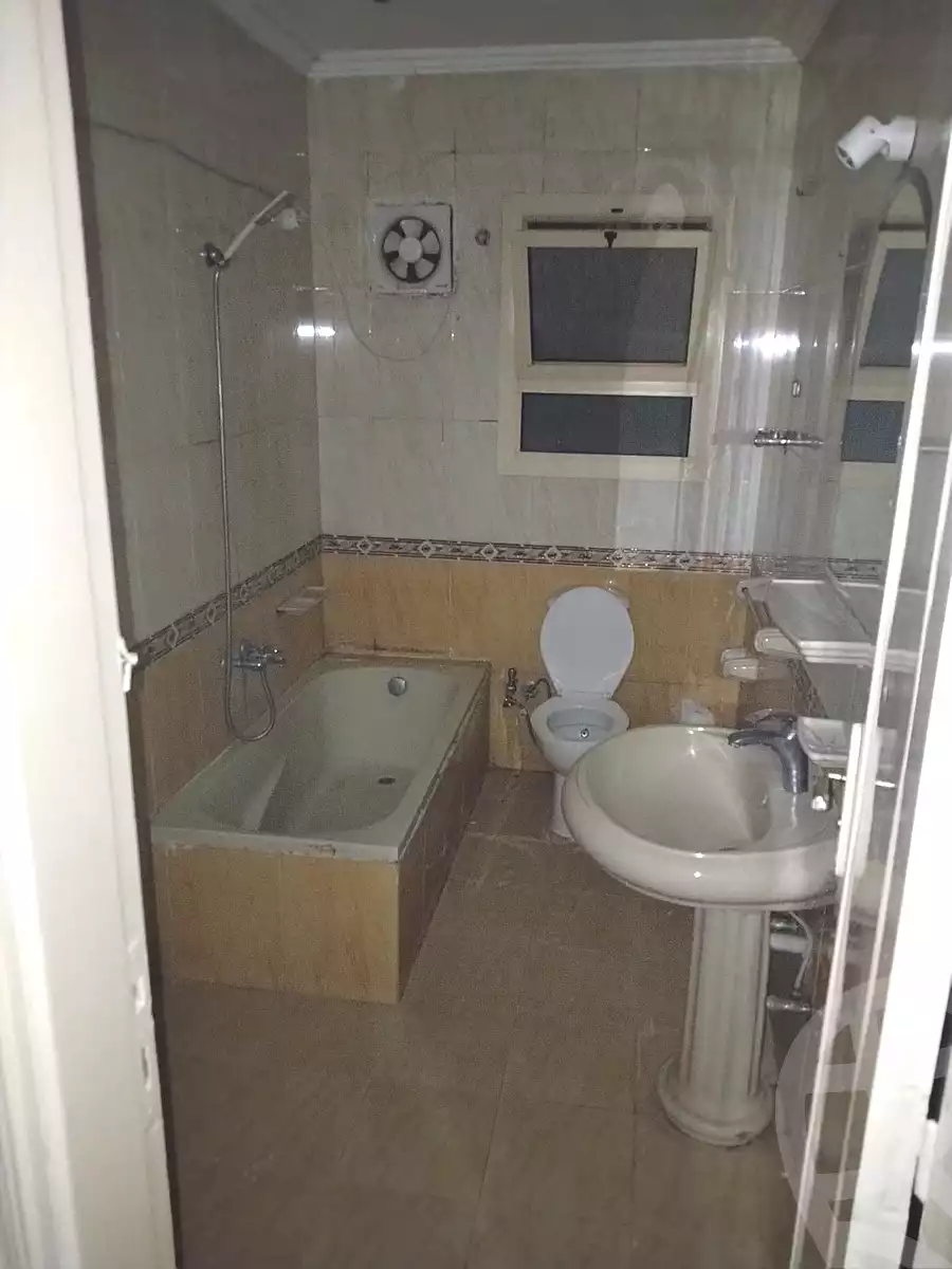 https://aqarmap.com.eg/ar/listing/6743583-for-rent-cairo-6th-of-october-mntq-fr-y-b-6-ktwbr