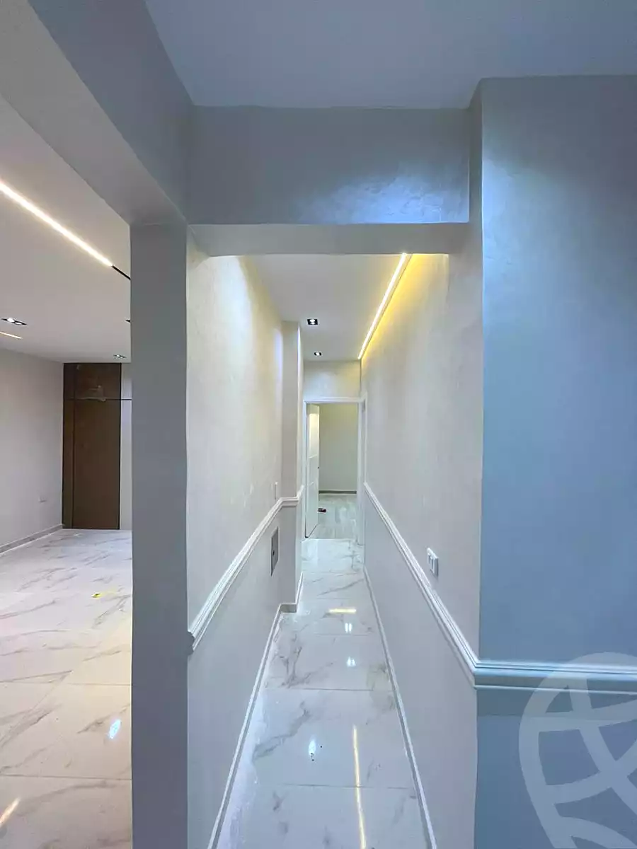 https://aqarmap.com.eg/ar/listing/6745215-for-sale-cairo-6th-of-october-el-ahyaa-neighborhood-3rd