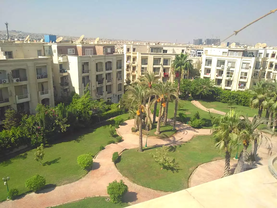 https://aqarmap.com.eg/ar/listing/6745245-for-sale-cairo-el-sheikh-zayed-city-compounds-hadayek-el-mohandiseen