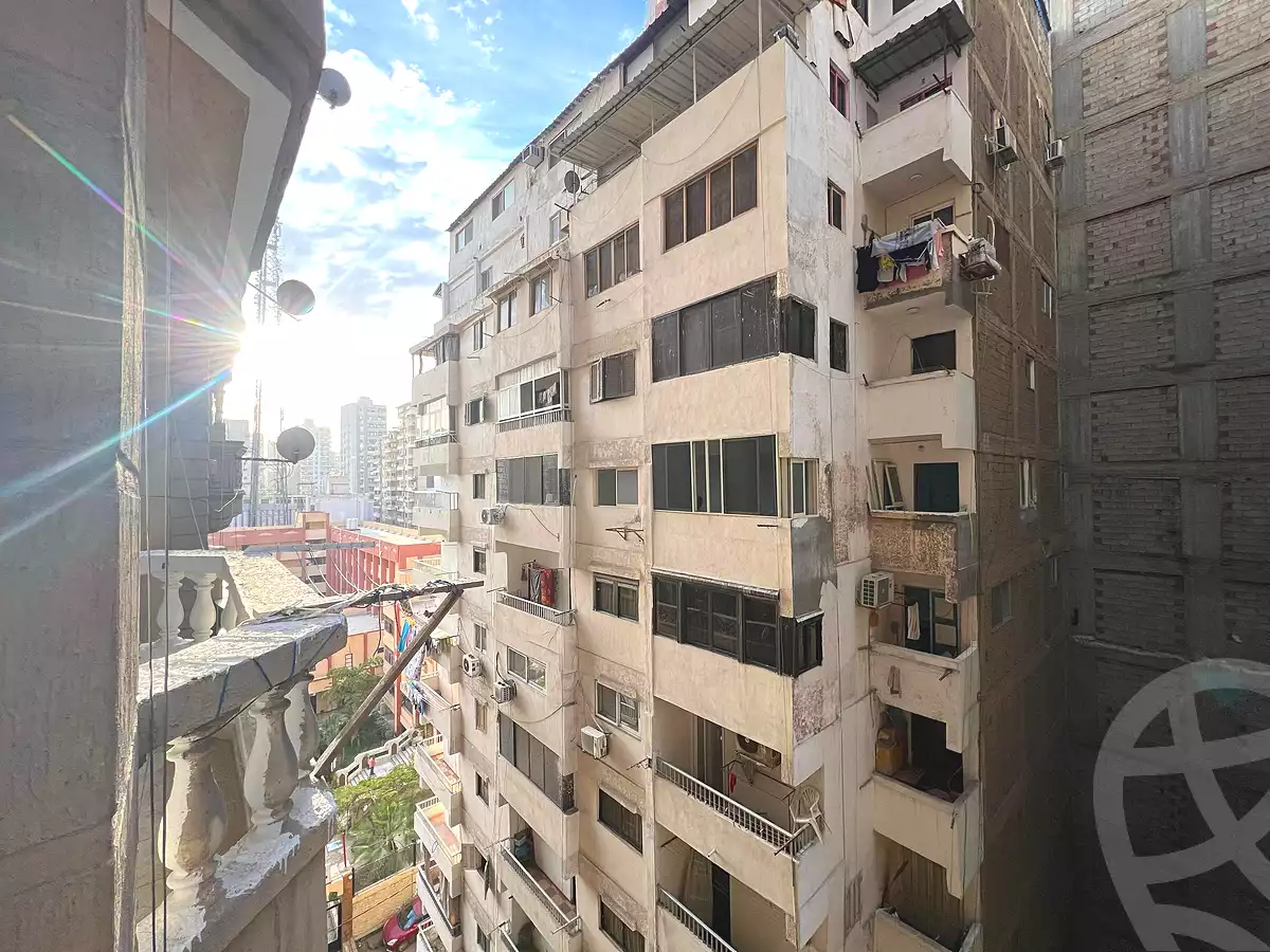 https://aqarmap.com.eg/ar/listing/6745750-for-sale-alexandria-el-asafra-shr-45