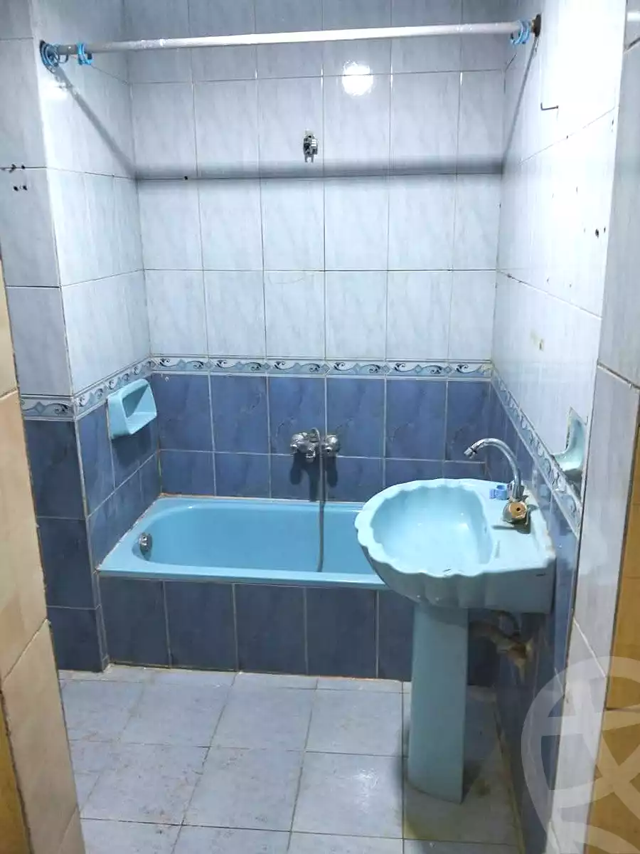 https://aqarmap.com.eg/en/listing/6746533-for-sale-cairo-helwan-helwan-el-sharkeya-gaafar-st