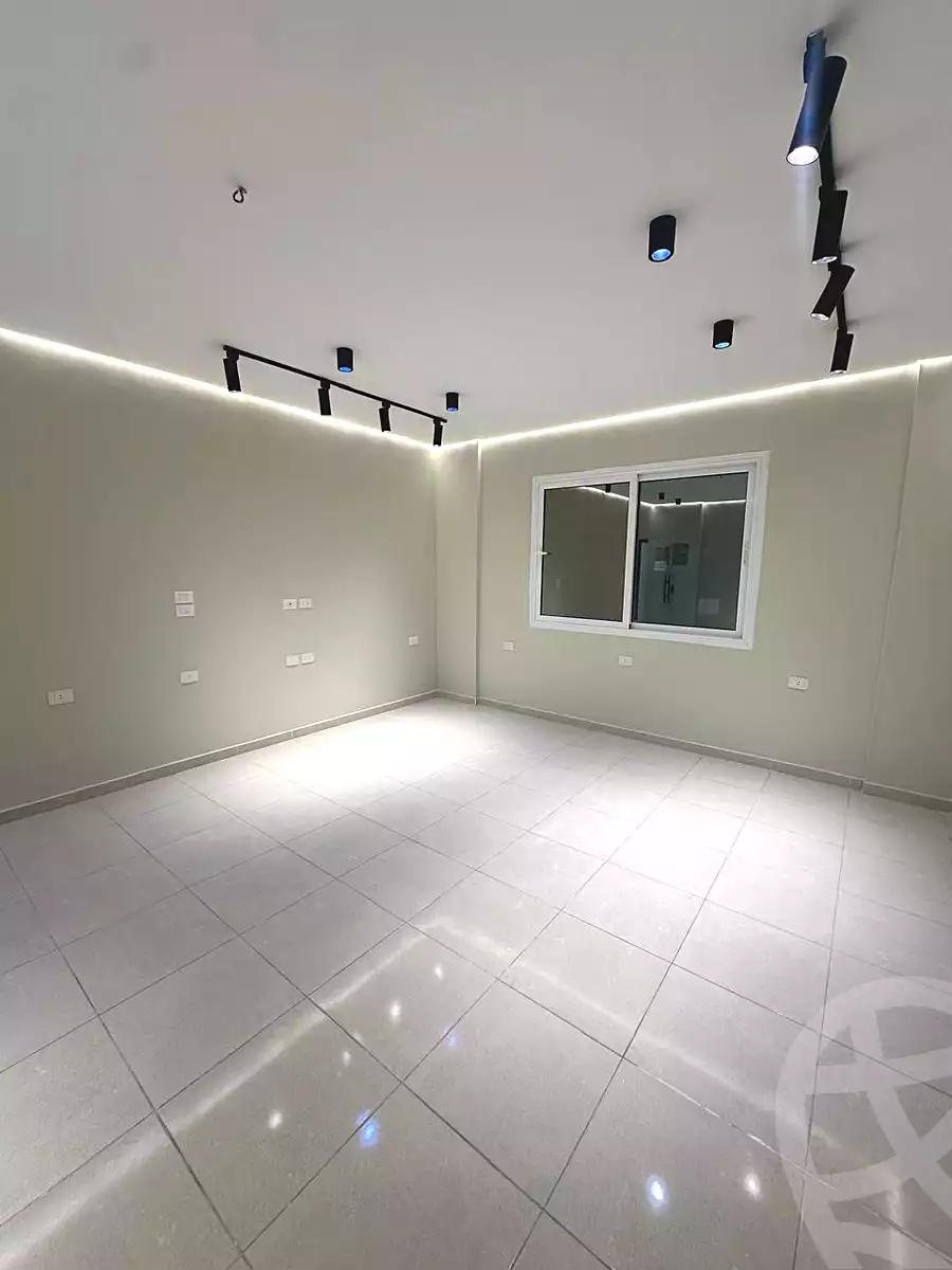 https://aqarmap.com.eg/en/listing/6744926-for-sale-cairo-el-sheikh-zayed-city-compounds-el-nada-mall