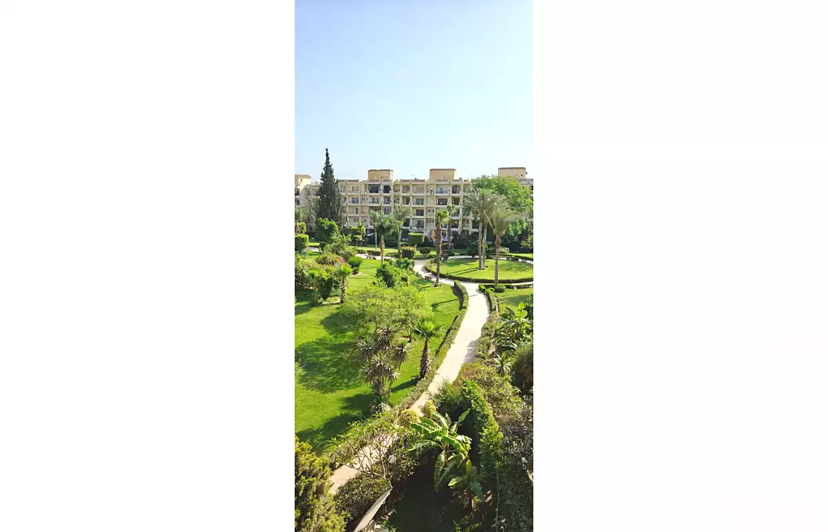 https://aqarmap.com.eg/ar/listing/6747152-for-sale-cairo-el-sheikh-zayed-city-compounds-zayed-2000