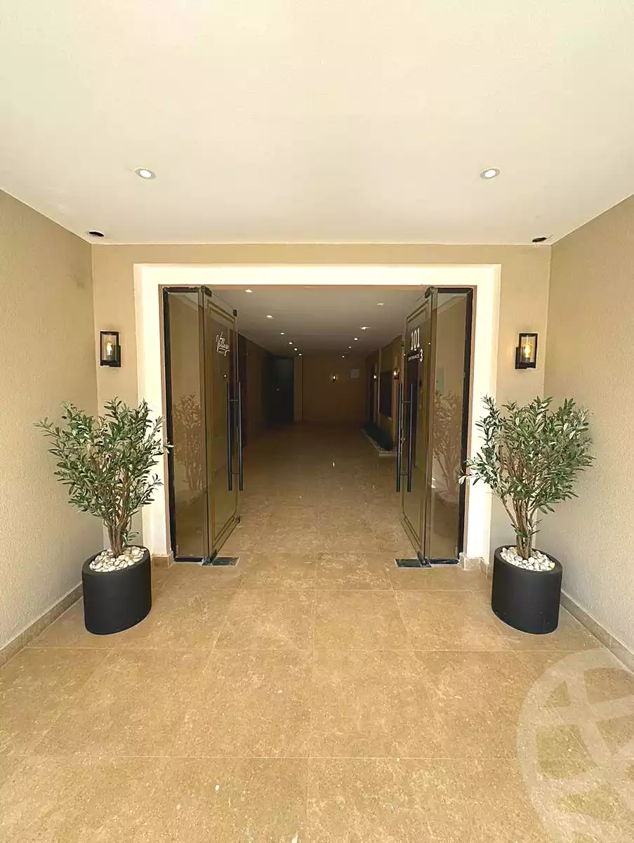 https://aqarmap.com.eg/ar/listing/6747789-for-sale-cairo-el-sheikh-zayed-city-compounds-kmbwnd-fyldj-wyst-dr-llttwyr