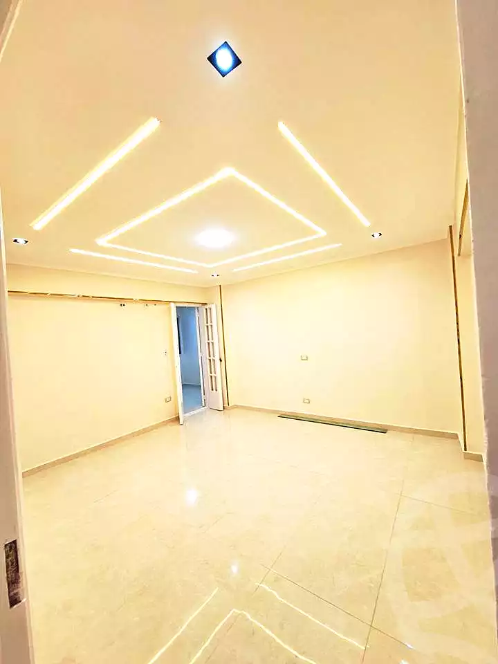 https://aqarmap.com.eg/ar/listing/6747841-for-sale-alexandria-el-asafra-shr-45