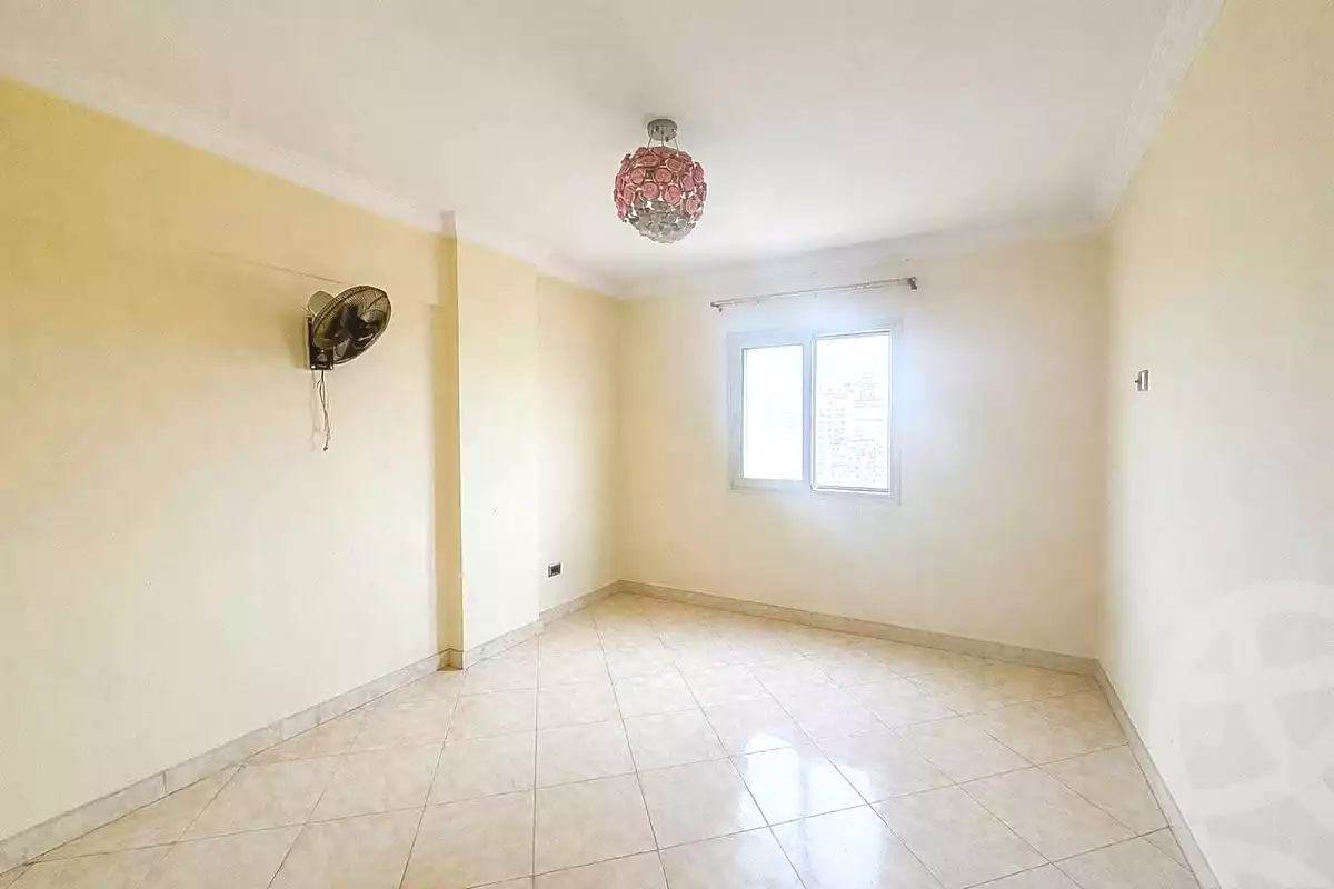 https://aqarmap.com.eg/ar/listing/6748869-for-sale-alexandria-sydy-bshr-sydy-bshr-qbly-mostafa-kamel-st