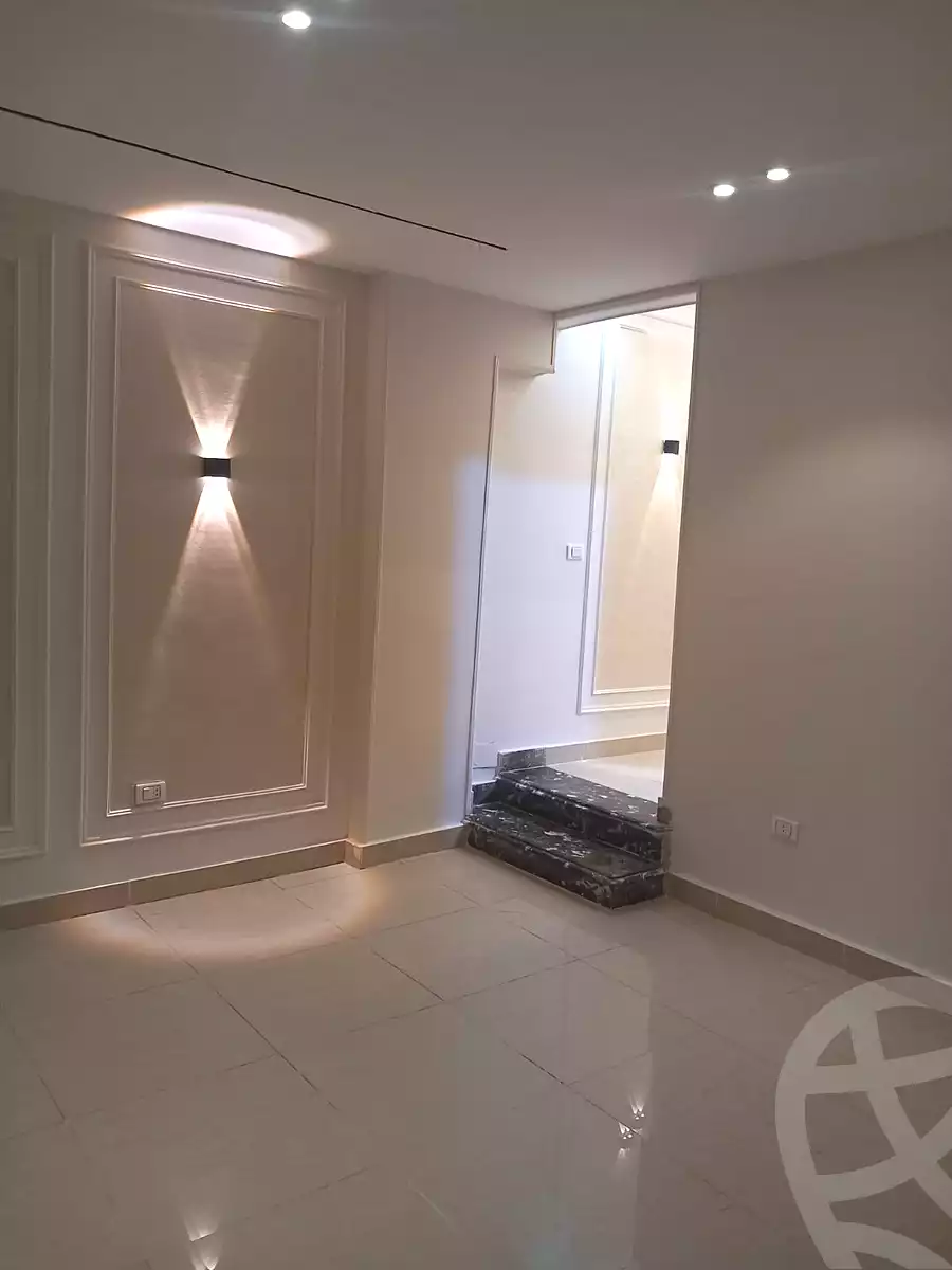 https://aqarmap.com.eg/ar/listing/6749387-for-sale-cairo-6th-of-october-el-ahyaa-neighborhood-2nd-divided-from-al-kafrawei-st